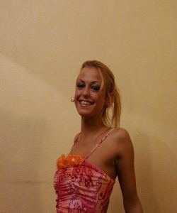 <p class='ppt-number'>221 779 + PIN 474</p><p class='ppt-pricing-de'>1,99 Euro/Min.</p>
